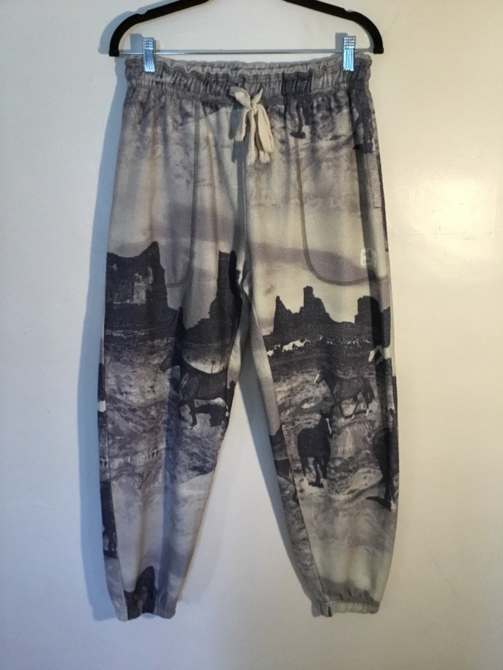 NWOT Urban Outfitters BDG Small Men’s And Women’s Warm Jogger Pants